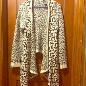 BKE Boutique wool cardigan size medium!